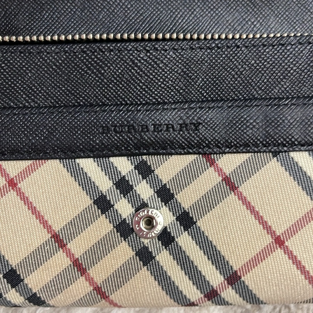 Burberry Plaid Wallet with Black Leather Trim - Picture 3 of 7